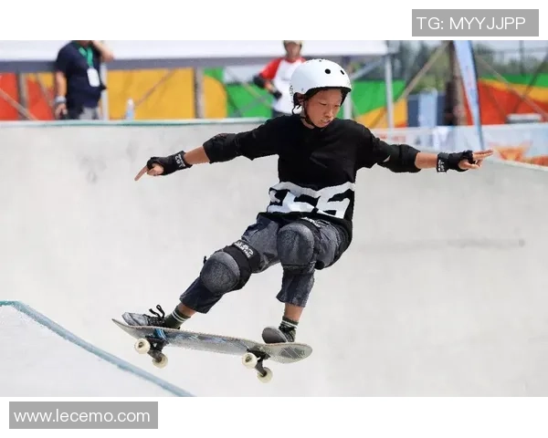 北京极限运动队在滑板精英赛中以83分稳居积分榜首位 北京极限运动队在滑板精英赛中以83分稳居积分榜首位