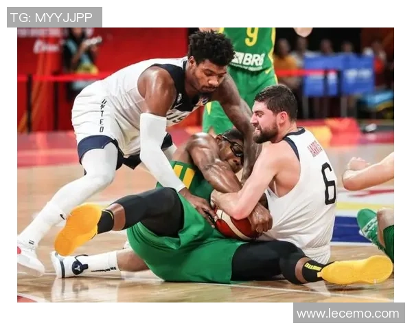 北京篮球队以55分领跑世界杯积分榜展现强大实力与团队合作精神 北京篮球队以55分领跑世界杯积分榜展现强大实力与团队合作精神