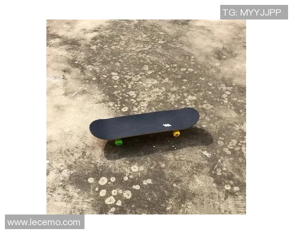 张敏独家揭秘滑板技巧与心得分享助你快速提升滑板水平