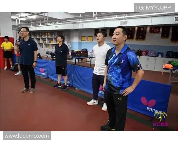 聚焦乒乓球技术探讨:上海乒乓球队的训练与战术分析 聚焦乒乓球技术探讨:上海乒乓球队的训练与战术分析